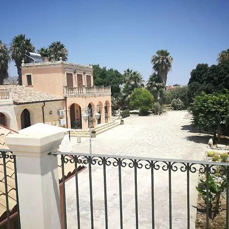 Delle Canfore Avola